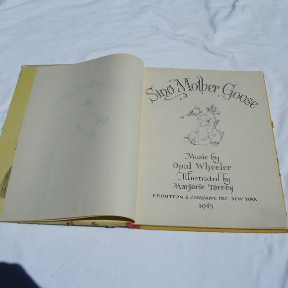 Sing Mother Goose Vintage book - Picture 3 of 16